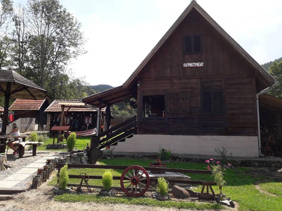 Apartment Sarganska Osmica โมกราโกรา ภายนอก รูปภาพ